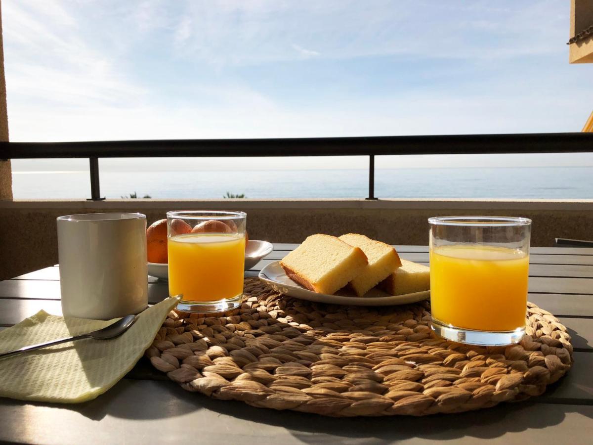 Lovely Seaside Apartment In Front Of Calafell Beach And Cunit Beach Segur de Calafell Eksteriør billede