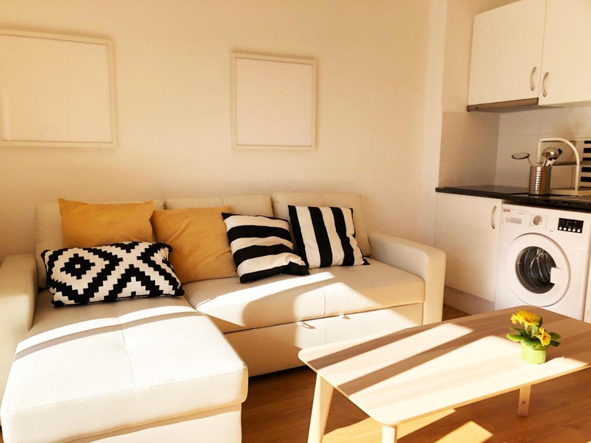 Lovely Seaside Apartment In Front Of Calafell Beach And Cunit Beach Segur de Calafell Eksteriør billede