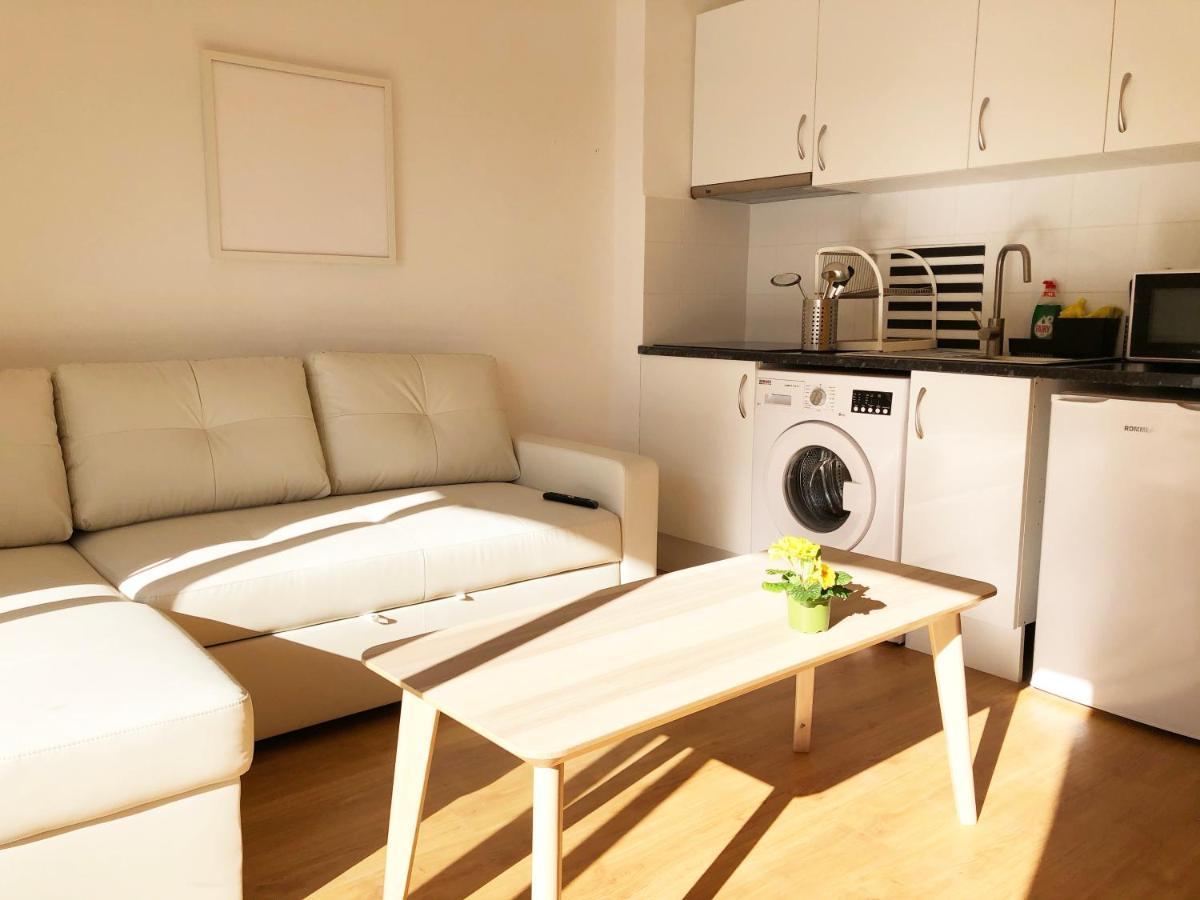 Lovely Seaside Apartment In Front Of Calafell Beach And Cunit Beach Segur de Calafell Eksteriør billede